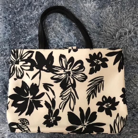 Floral print purse - Picture 1 of 6